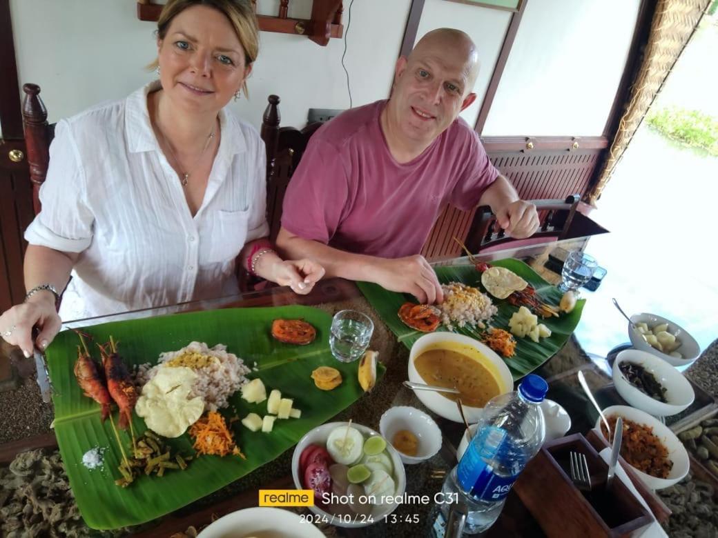 Thara'S Houseboat Alappuzha Exterior foto